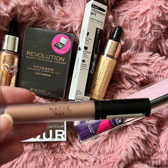 Make-Up Bundle #L5 - Picture 6 of 6